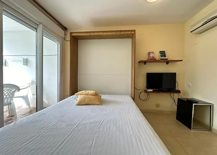 Agi Riera La Cuana Appartement *